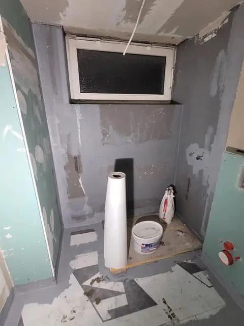 Badumbau von Badewanne zu begehbarer Dusche in Hamburg - Zustand vorher